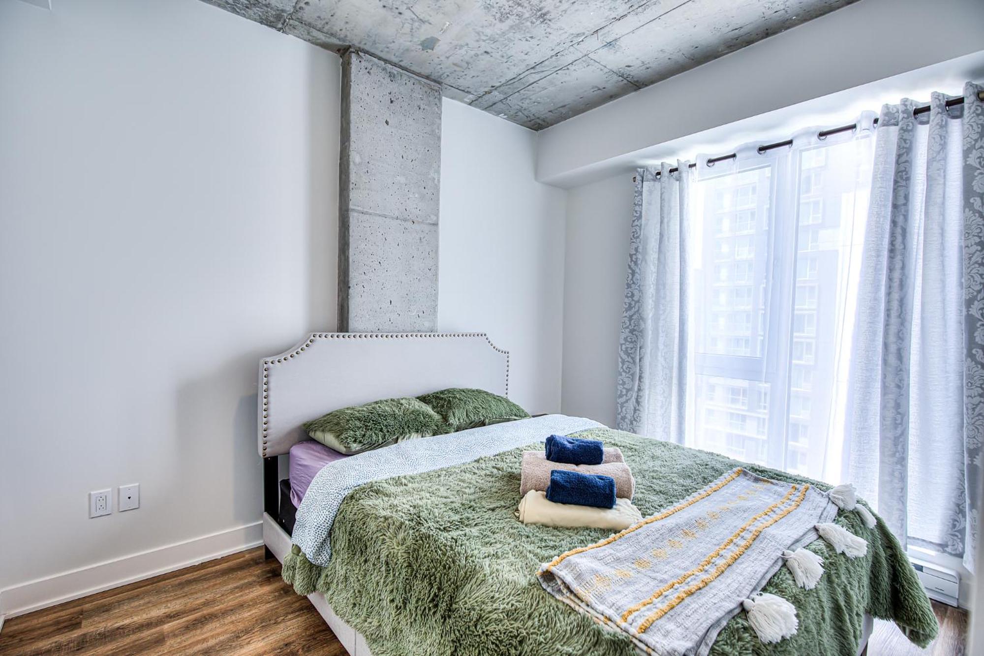Executive Class Apartments For Vip & Students In Downtown Mtl Dawson Concordia Mcgill — Photos 1